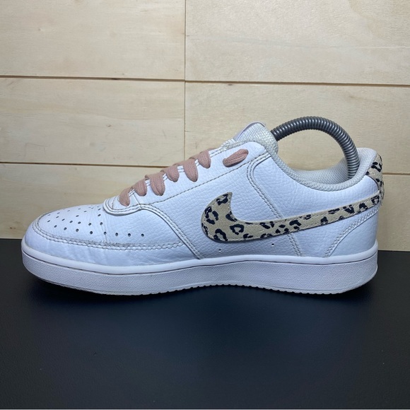 Nike Court Vision Leopard Swoosh Women's Size 7.5 Shoes White Leather DD9665-100 - Picture 2 of 11